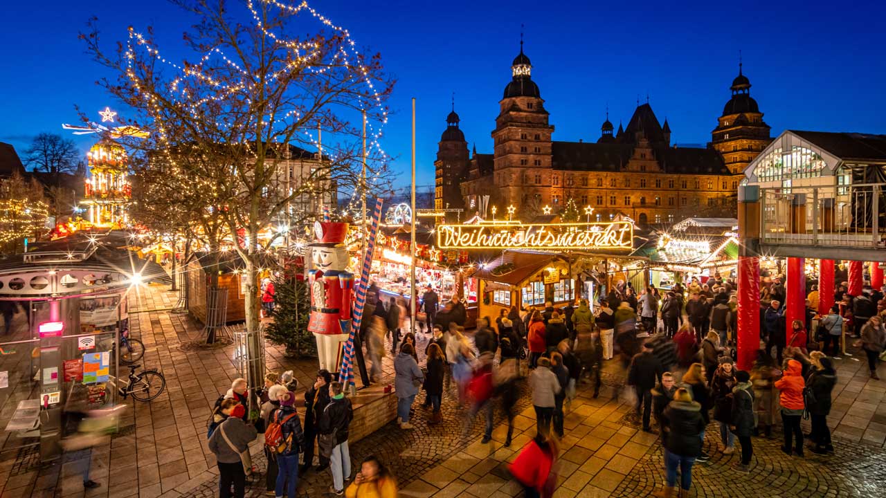 Weihnachtsmarkt am Schloss, Aschaffenburg (Foto: Till Benzin)