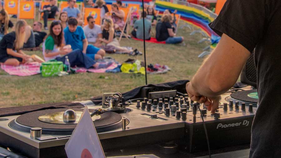DJ auf der Sommerbühne Schöntal